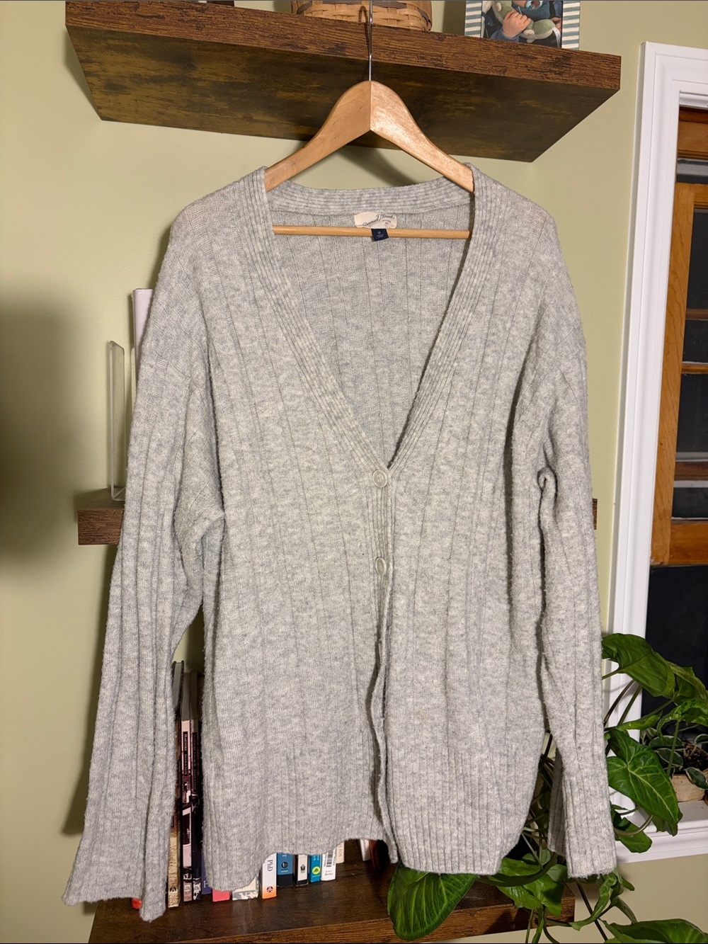 Universal Thread Light Gray Ribbed V-Neck Button Cardigan